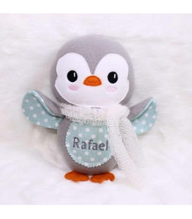 Jucarie pinguin de plus brodata si personalizata model Rafael